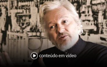 Uma tarde com Julian Assange, o hacker que tirou o sono do governo americano.