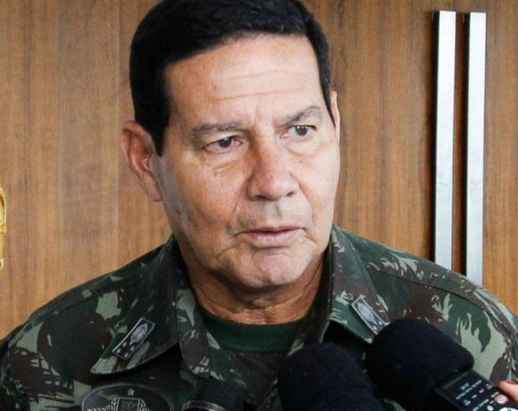 General Mourão fim 13
