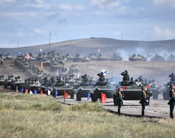 Rússia realiza sua maior manobra militar desde a Guerra Fria (Foto Kremlin)