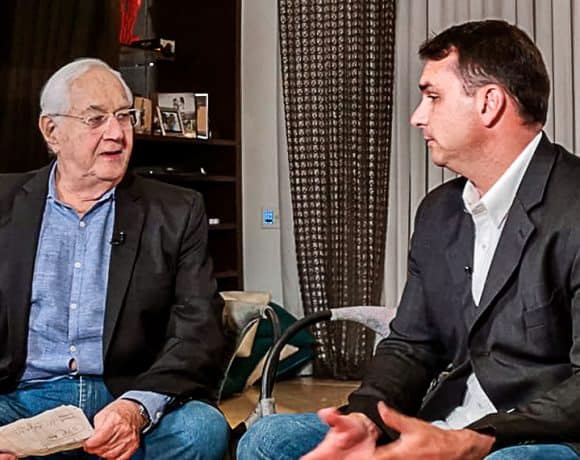 Flávio Bolsonaro em entrevista ao domingo espetacular da Record