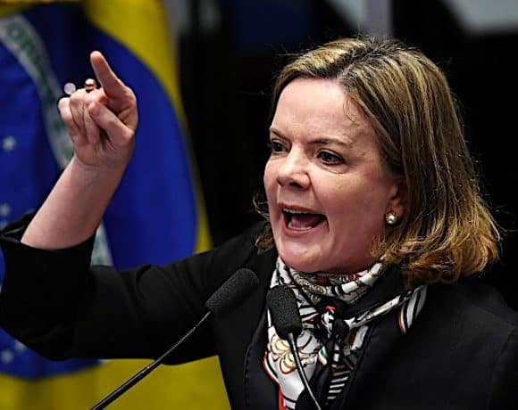 vou a Caracas por reconhecer o voto popular dado a
Maduro