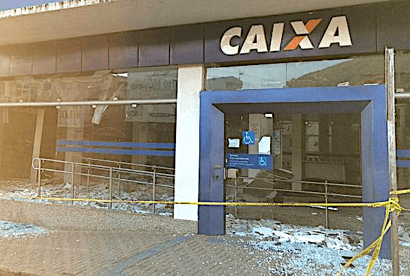 Nova diretoria começa a desidradtar a Caixa para vendê-la na bacia das alma