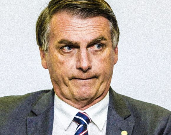 Bolsonaro avança contra as universidades