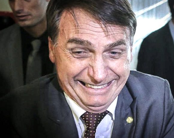 Editorial do Estadão demole Bolsonaro