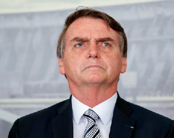 Bolsonaro acaba com publicação de balanço de empresa em jornais