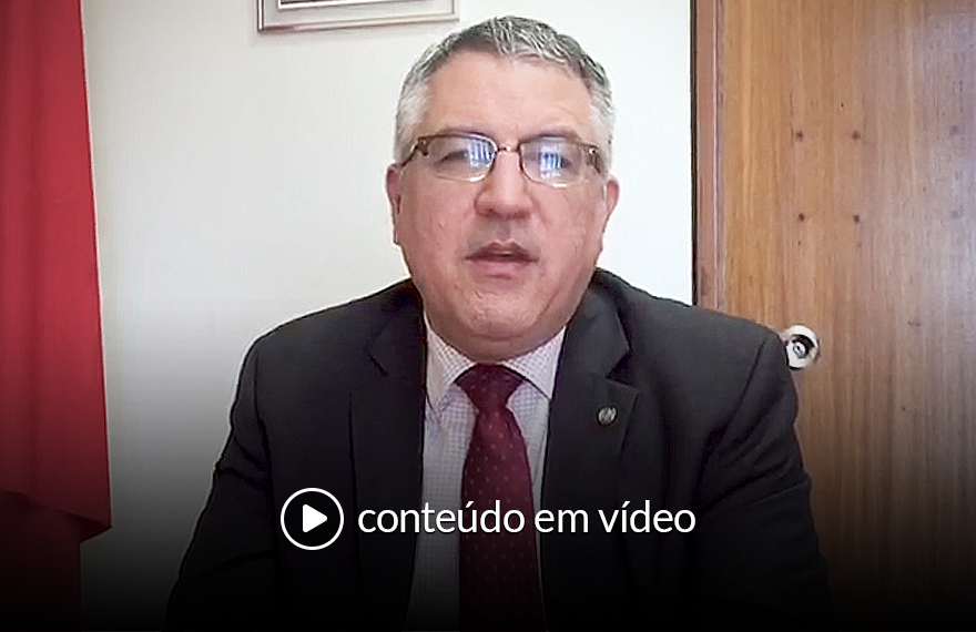 Depois do ataque, Bolsonaro percebeu que o Brasil precisa dos médicos cubanos