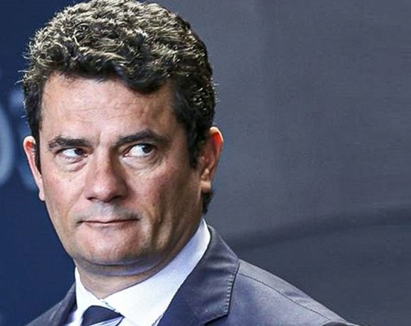 Moro interferia em acordos