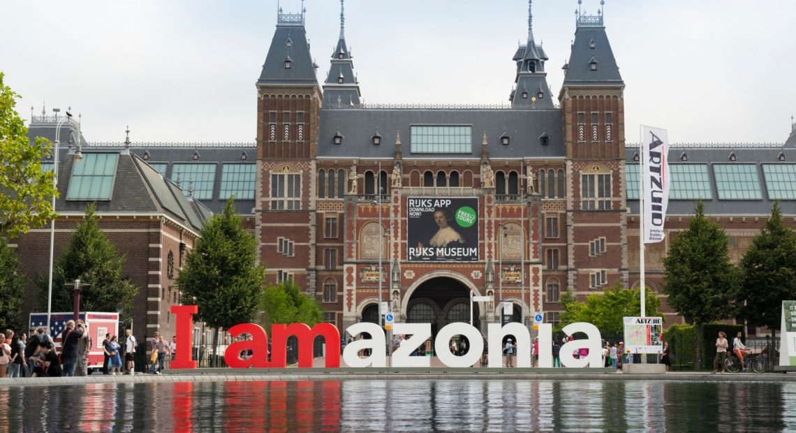 Amsterdã amanheceu assim