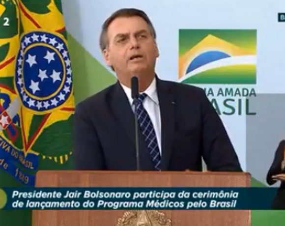 Governo lança programa para substituir Mais Médicos, sem cubanos