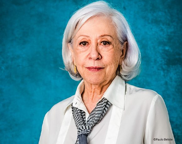 Dramaturgo bolsonarista perde a cabeça