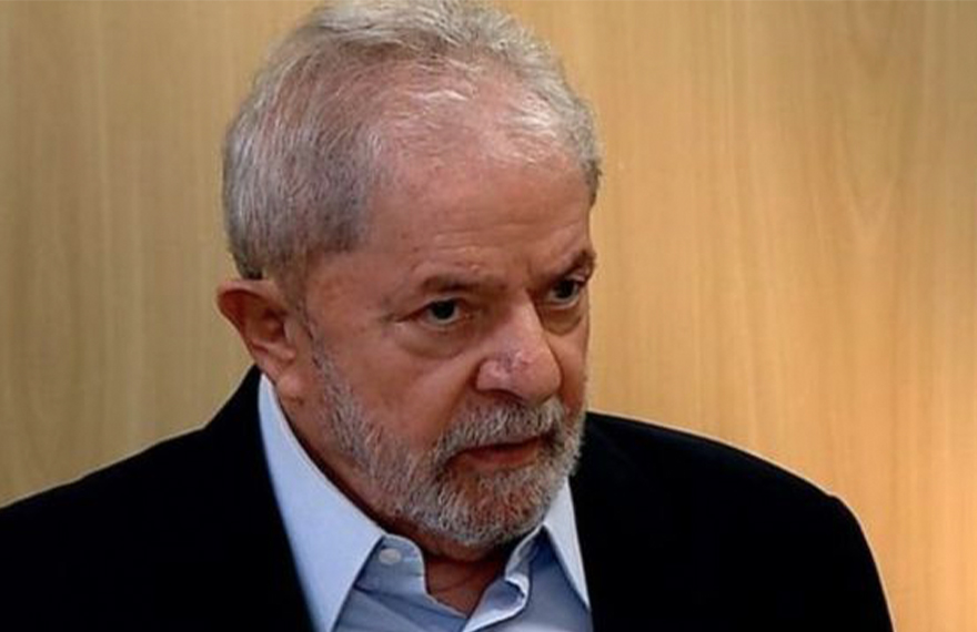 Paulo Coelho a Lula: “Não aceite participar da farsa sinistra dos procuradores da lava-jato”.