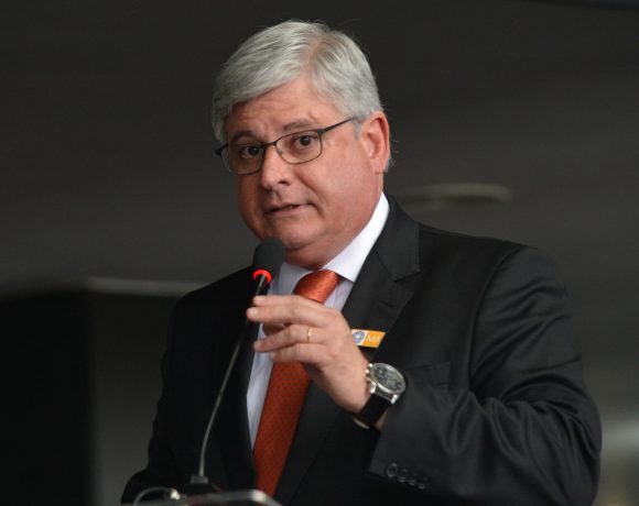 Bang-Bang! Polícia Federal faz busca e apreensão na casa de Rodrigo Janot