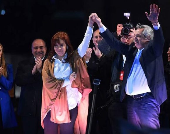 Presidente eleito da Argentina quer governo que dê prioridade para a saúde e para a educação pública