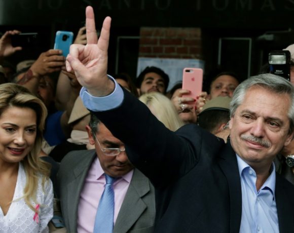 Alberto Fernández derrota a política neoliberal de Macri e é o novo presidente da Argentina
