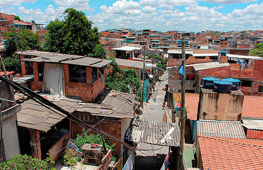 4 milhões de brasileiros a mais na linha de pobreza