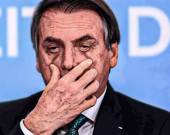 Bolsonaro nos EUA minimiza crise econômica e também o coronavírus