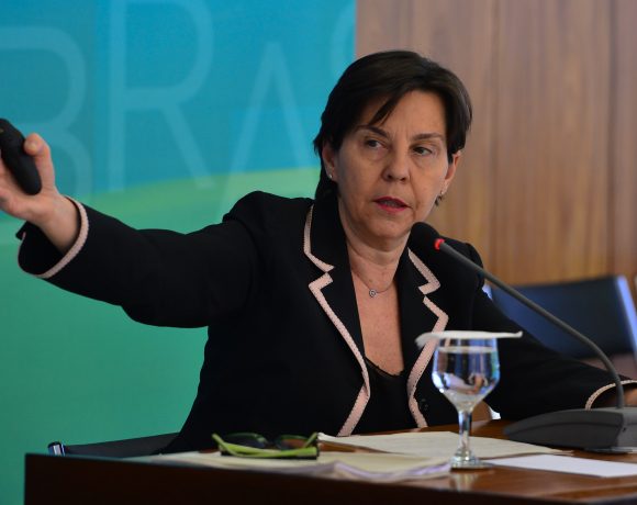 Coronavírus será um genocídio quando atingir a população carente do país