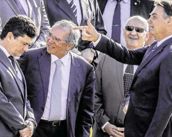 Moro pede demissão e Bolsonaro tenta evitar sua saída