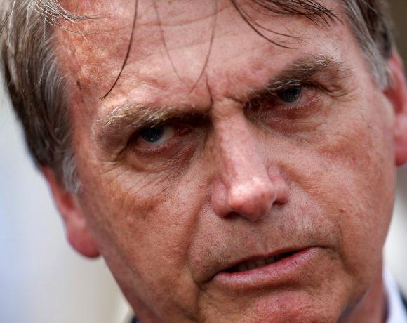 50% dos brasileiros considera Bolsonaro ruim ou péssimo, diz XP/Ipespe