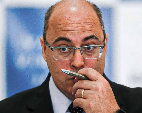 Processo de impeachment contra o governador