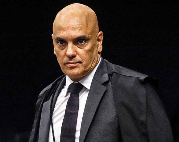 Alexandre de Moraes suspende contas de bolsonaristas nas redes sociais