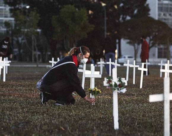 Brasil registra 1.163 mortes e mais 34 mil casos de coronavírus nas últimas 24h